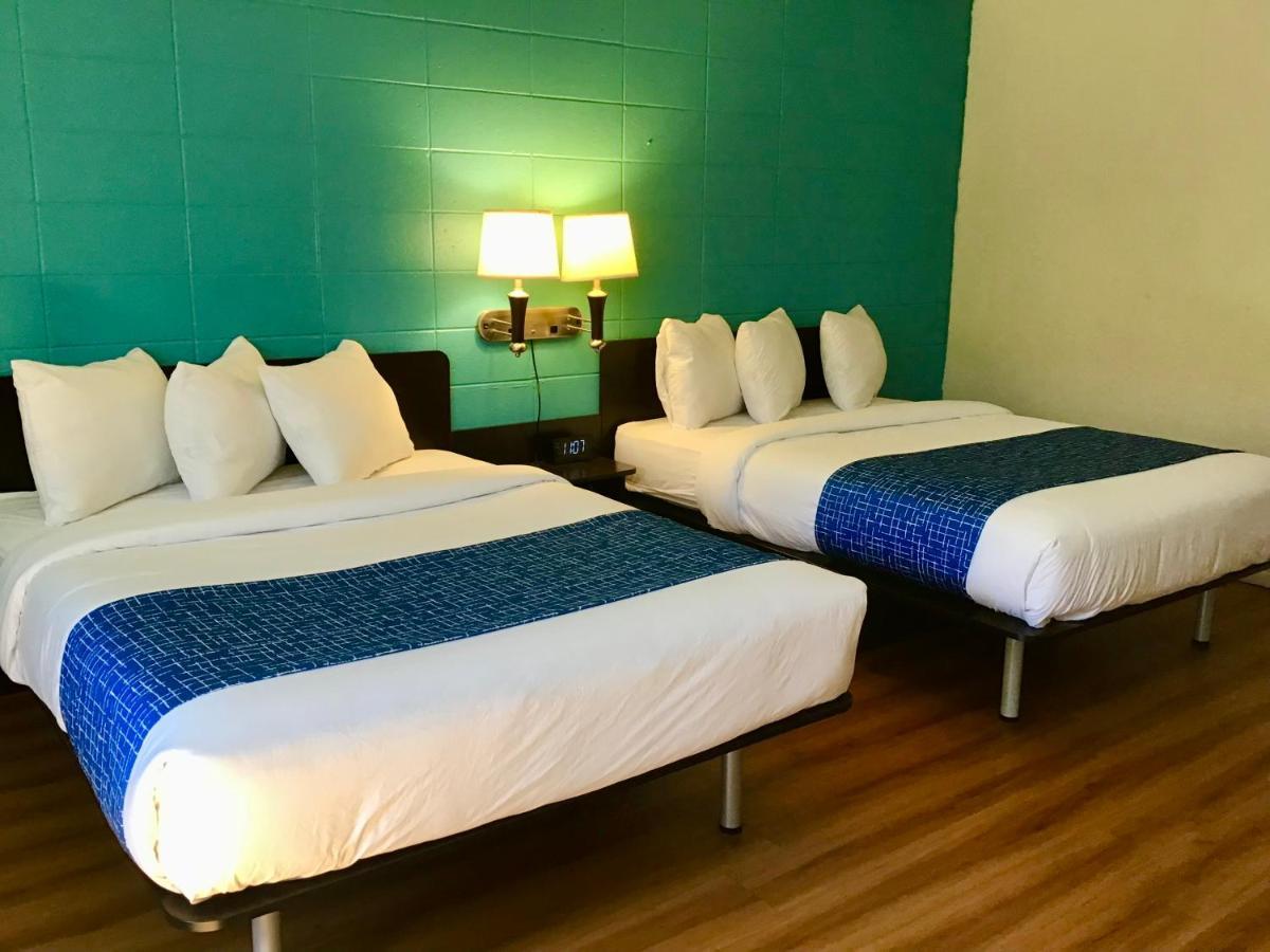 Travelodge Inn & Suites By Wyndham Missoula University Park Buitenkant foto