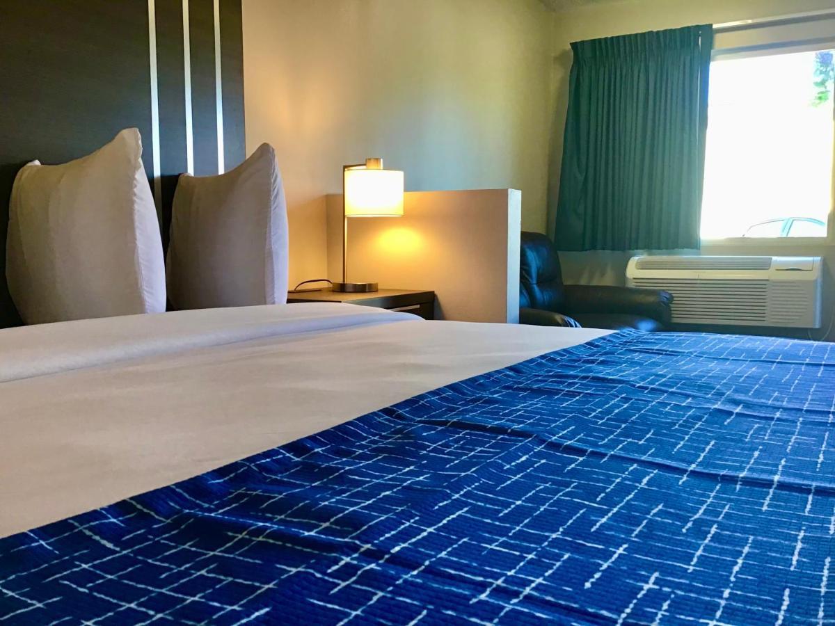 Travelodge Inn & Suites By Wyndham Missoula University Park Buitenkant foto